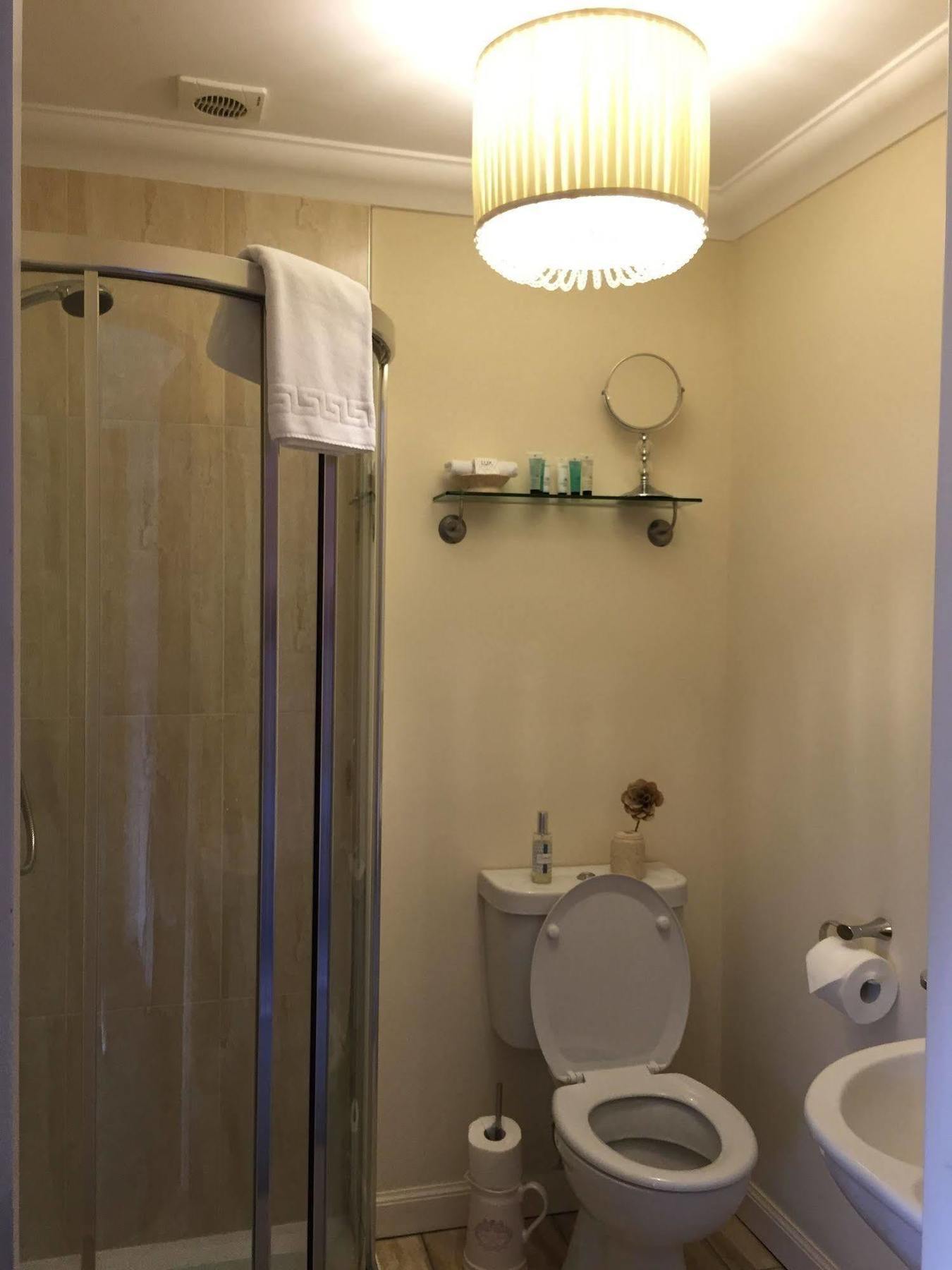 פורט ויליאם Westcourt Guest House מראה חיצוני תמונה