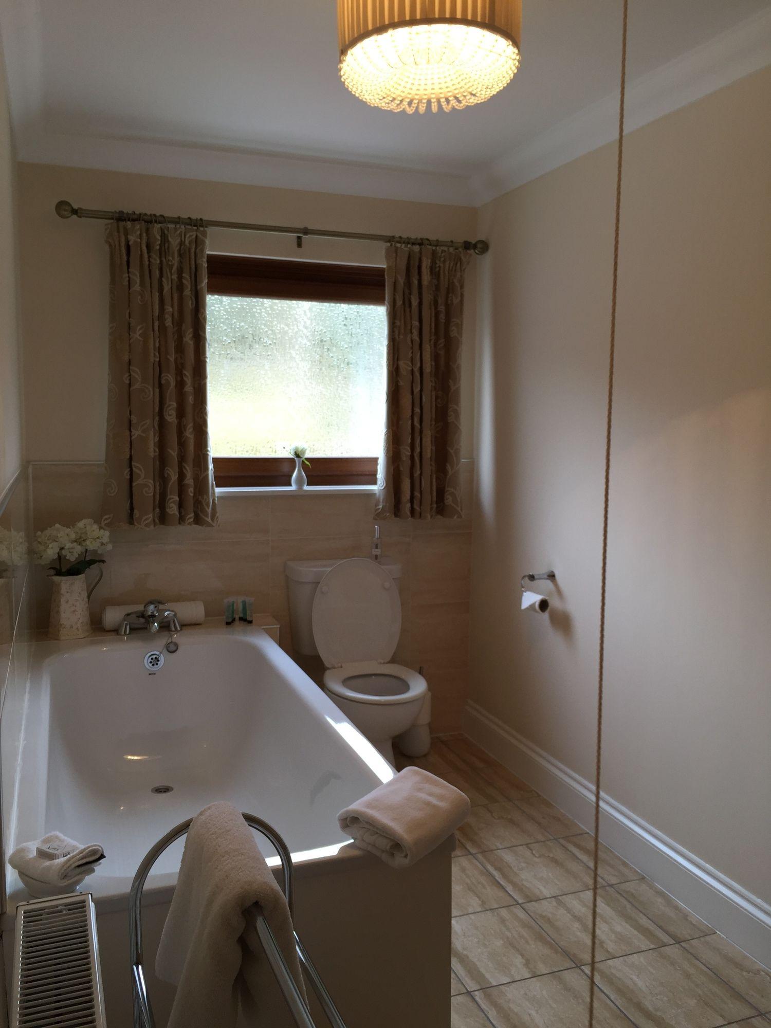 פורט ויליאם Westcourt Guest House מראה חיצוני תמונה